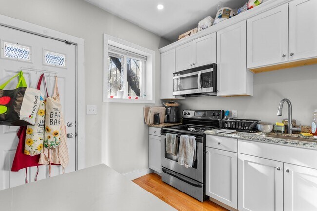 754 Huntington Ave Unit 4