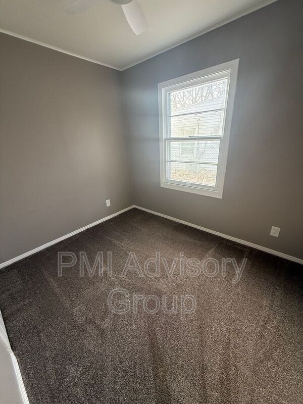 Photo - 424 NE Green St