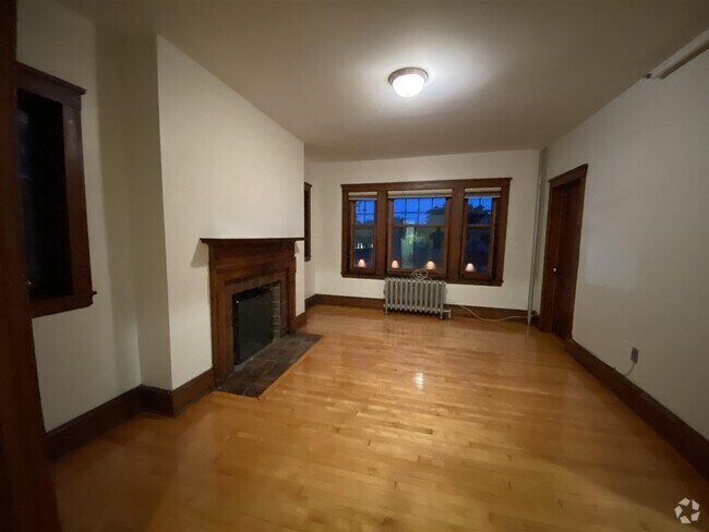 Building Photo - 6 Linnaean St Unit 22 Rental