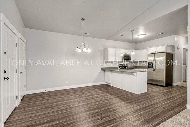 97 W Silver Springs Dr