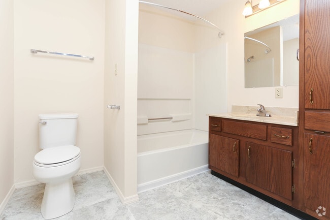 3BR, 2Ba - 1,352 SF - Master Bath - Bryce De Moray