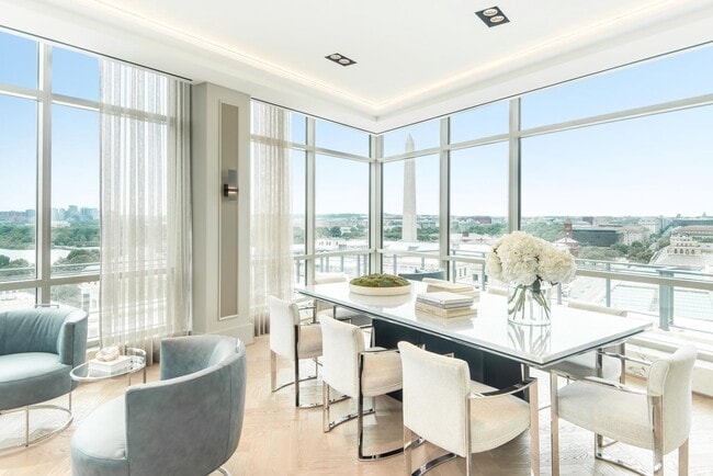 Photo - 1331 Maryland Ave SW