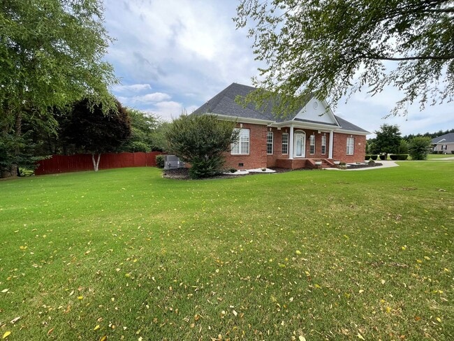 Photo - Gorgeous 4 Bedroom 2 Bathroom Home