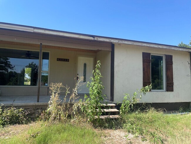 Photo - 4 Bedroom, 2 Bathroom Home w/ Bonus Room