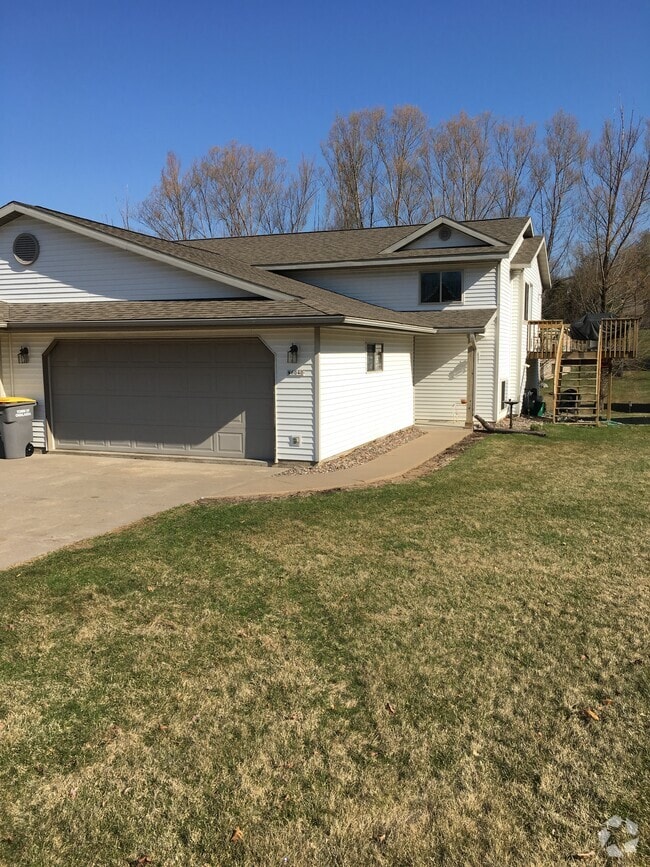 Building Photo - W6040 Bucklin Rd Rental