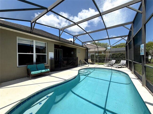 Photo - 8127 Fan Palm Way
