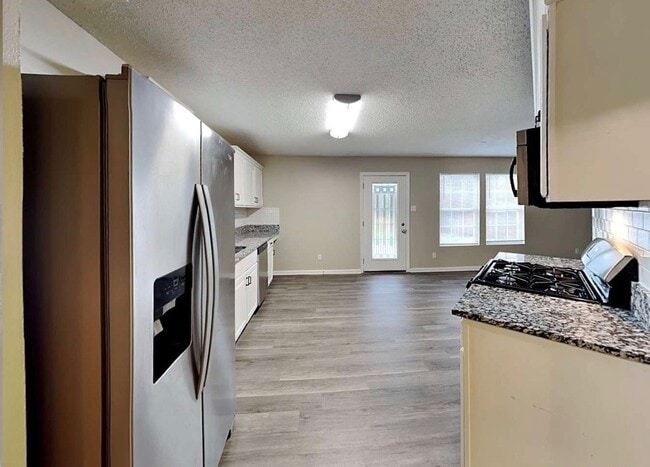 Photo - 1596 Matthew Allen Cir