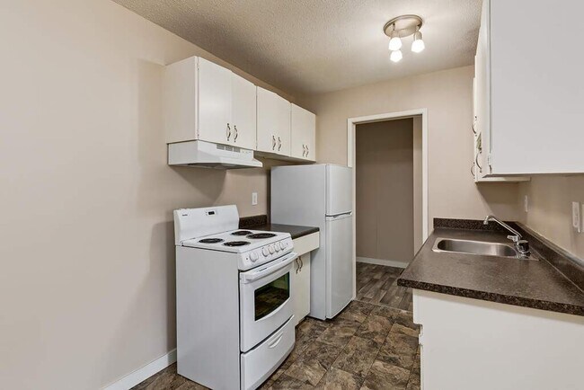 Photo - Charles Manor