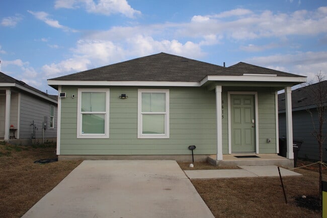 Photo - 8615 Astral Pl