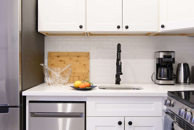 Photo - 240e E 75th St Unidad FL2-ID1021882P