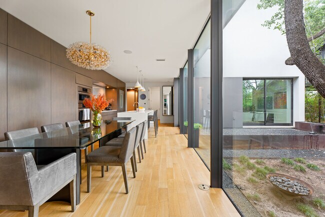 Photo - 2210 Westlake Dr Unit A