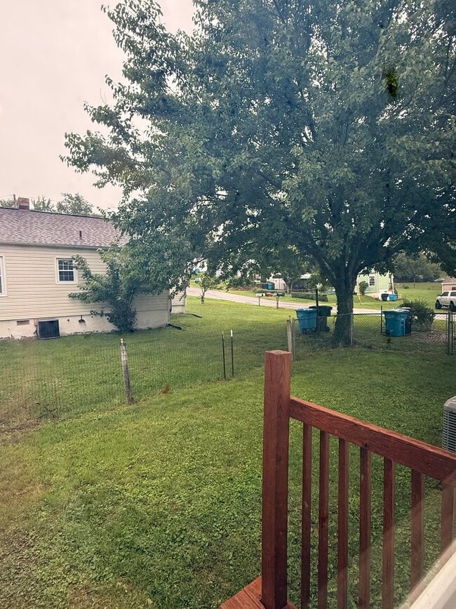 Photo - 5103 Woodlawn Rd NW