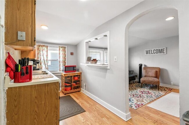 Photo - 939 E 3rd St Unidad 3