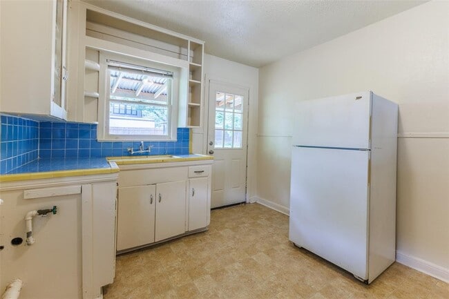 Photo - 1902 Pasadena Dr