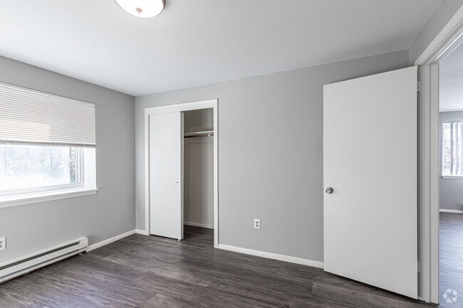 Main Place Apartments