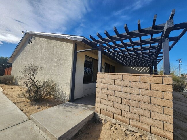 Building Photo - 73502 Sunnyvale Dr Unit A