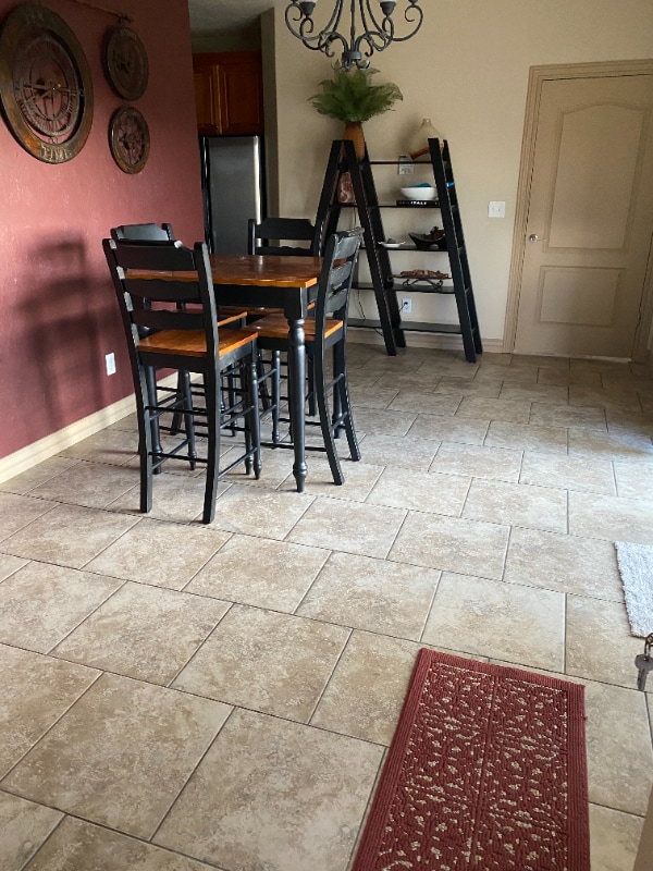 Photo - 2560 Woodhill Way