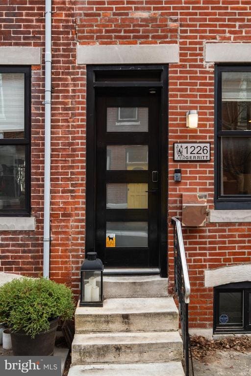 Photo - 1226 Gerritt St