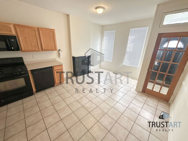 Photo - 2034 N Cleveland St