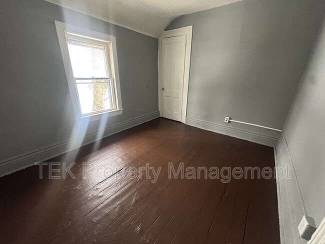 Photo - 60 Romeyn St