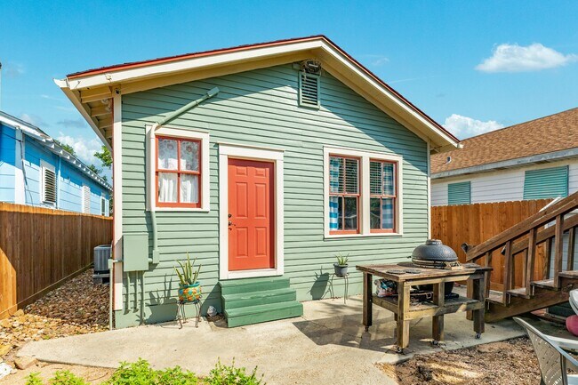 Photo - 4123 Avenue Q