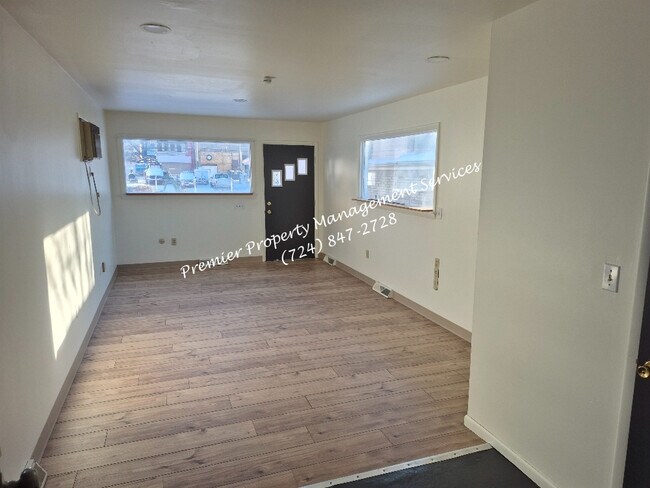 Photo - 451 Maplewood Ave