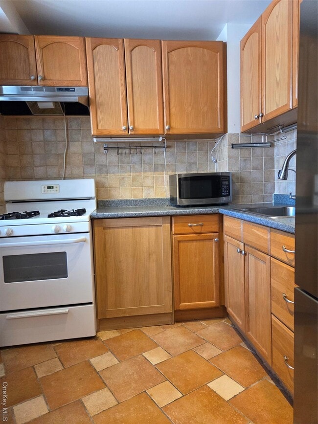 Photo - 61-25 97th St Unidad 4D