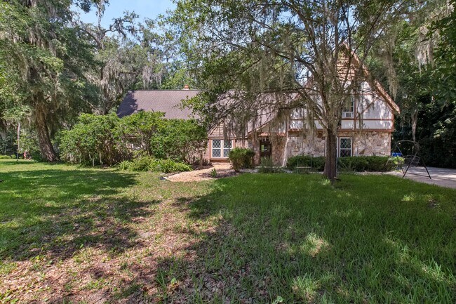 5210 River Park Villas Dr