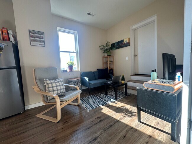 Photo - 1648 S 16th St Unidad 2