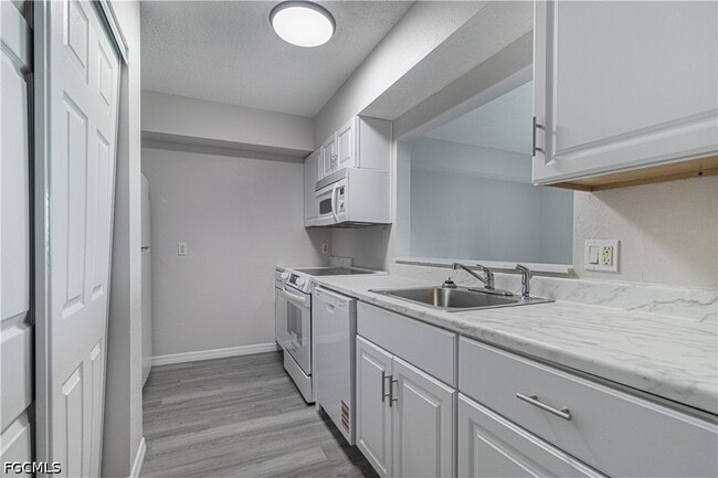 Photo - 7410 Lake Breeze Dr Unit 508