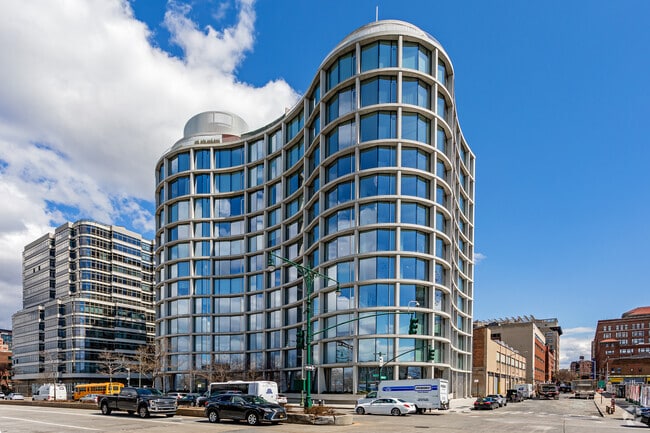 Photo - 160 Leroy St