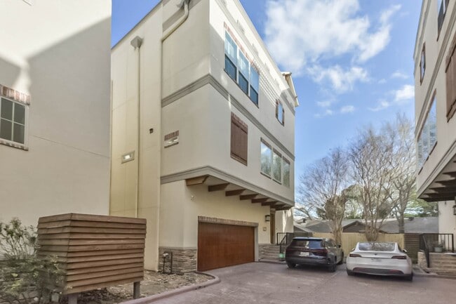 Photo - 1126 W 16th St House