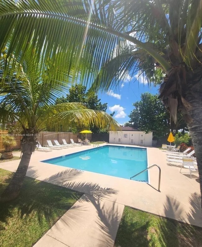 Photo - 2400 Lena Ln