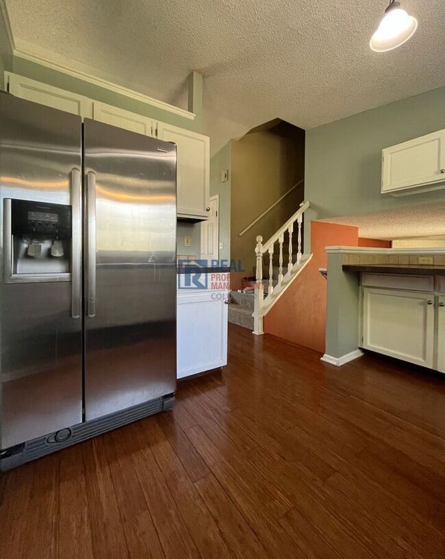 Photo - 3207 Camelot Dr