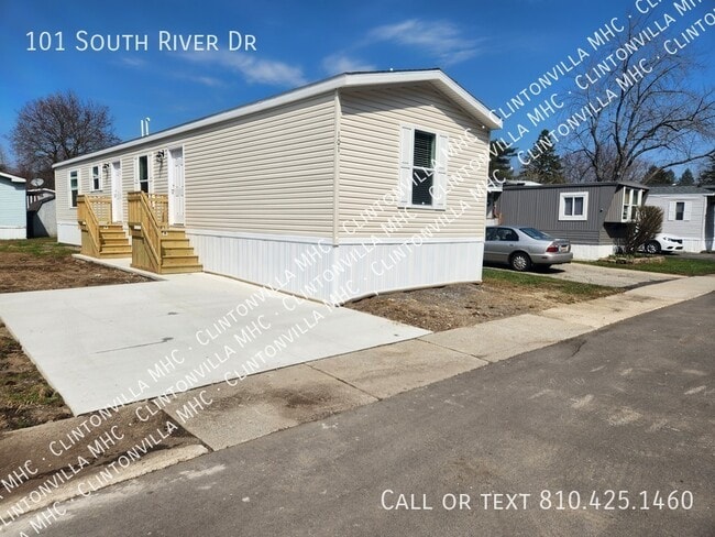 Photo - 101 S River Dr