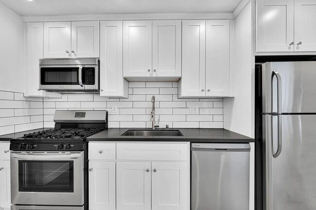 Photo - 1240 W 29th St Unit 16