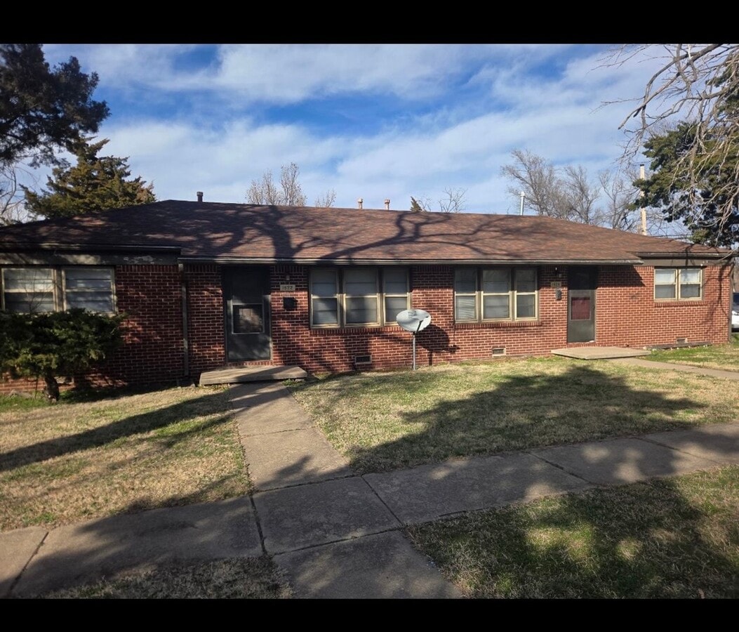 Photo - 1630 S Mission Rd