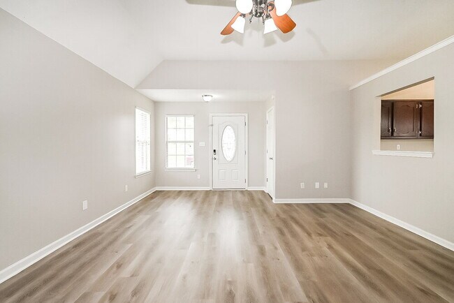 Photo - 5570 Alexandria Ln