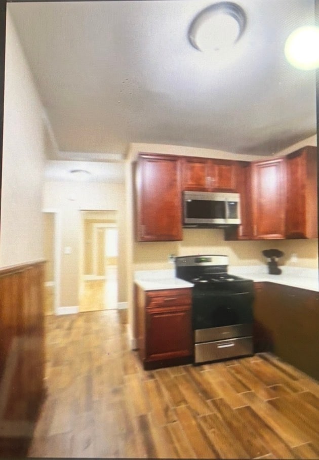 Building Photo - 197 Hollywood Ave Unit 1 (First Floor