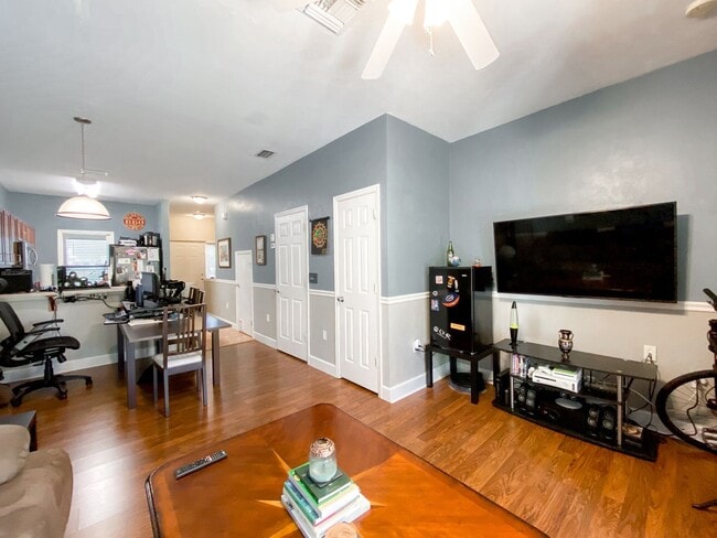 Photo - Woods Edge South #114