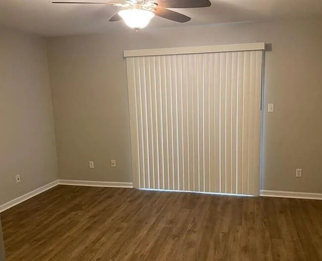 Photo - 3099 Reeves St