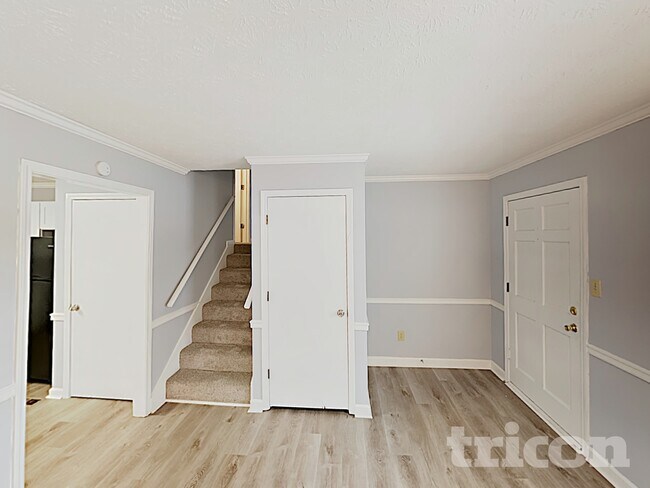 Photo - 3626 Whitfield Way