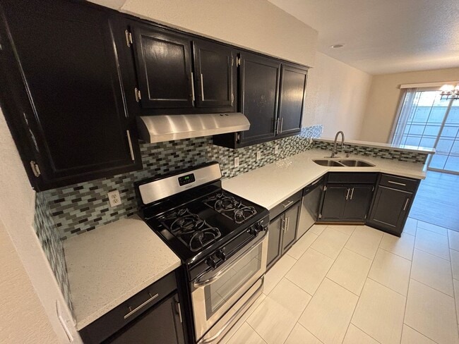 Photo - Charming 2 Bed/3Bath/1Car Townhome nestled in this beautiful Green Valley Community!