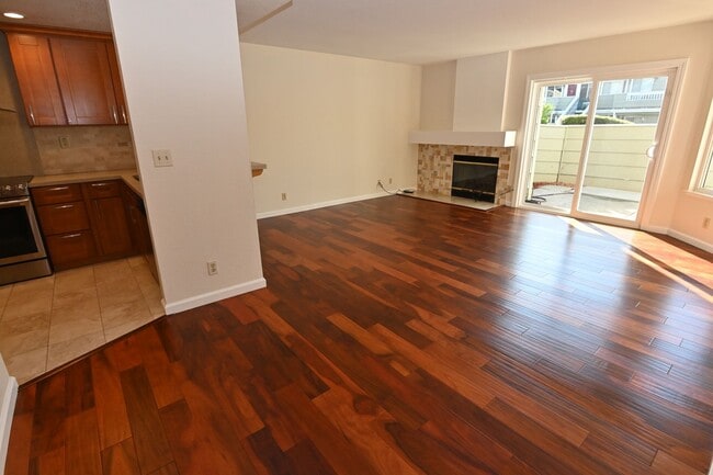 Photo - Nicely upated 2 Story Townhouse at Mansion Park with 2 Master Suites.