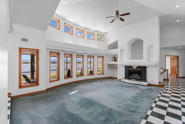 3957 Valley Oak Dr