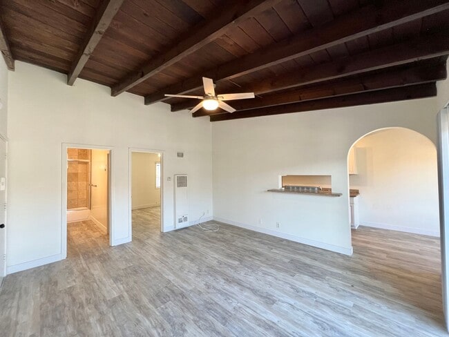 Photo - 3608 Keystone Av Apartment Unit 12 14
