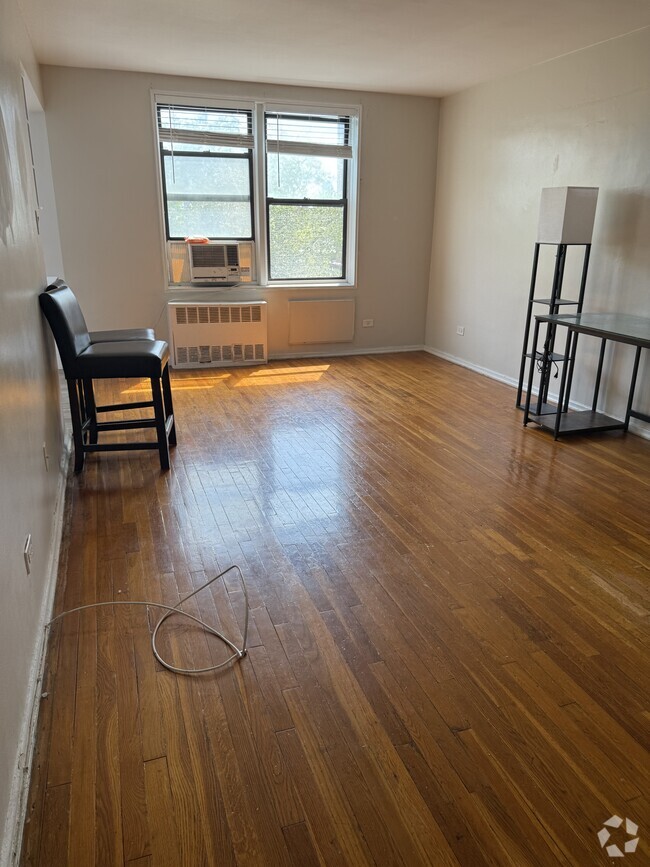 Building Photo - 8802 Fort Hamilton Pky Unit 3G Rental