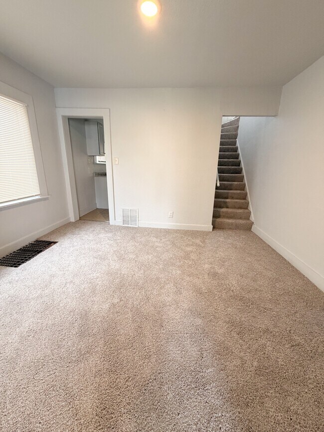 Photo - 18919 Riverview St