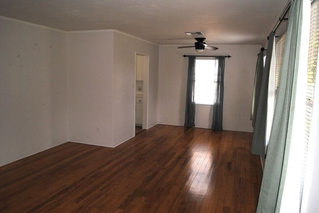 Photo - 3005 Spruce St