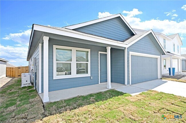 Photo - 1811 Lorena Wood